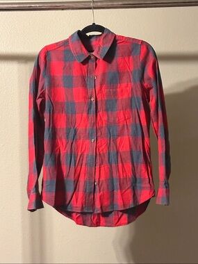 Men's Red and Navy Plaid Button-Up Casual Shirt